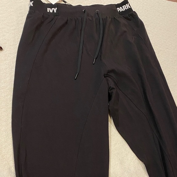 IVY PARK Black Capri logo barrel leg pants joggers Beyoncé sweatpants - Picture 6 of 9